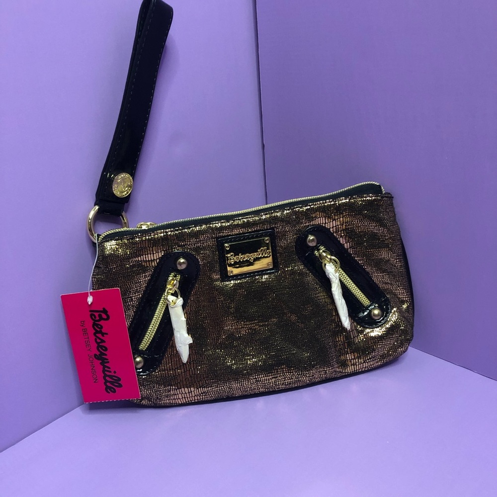 NWT Betseyville metallic gold wristlet